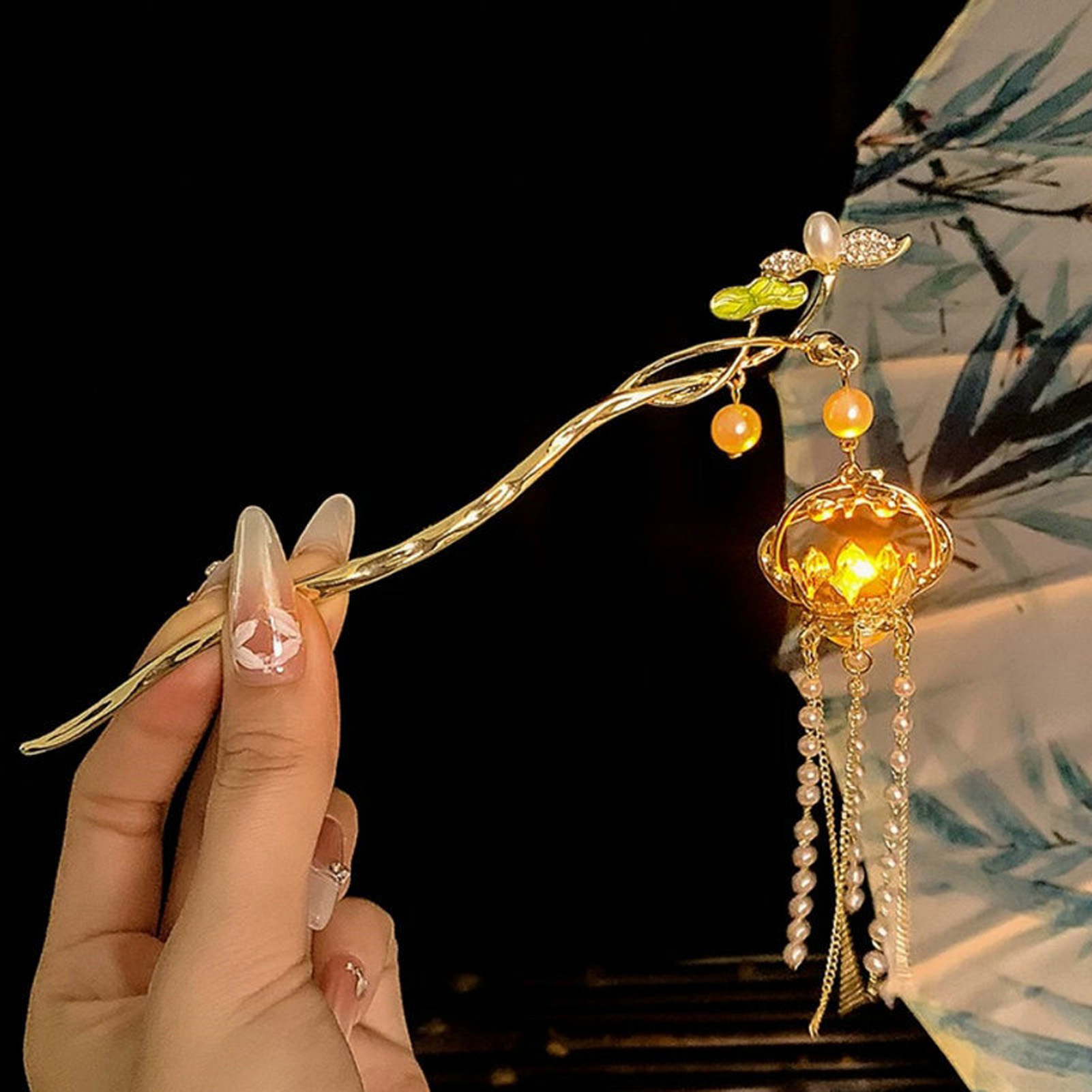 発光花ヘアピン絶妙な蓮の花のタッセルヘアスティックエレガント - Art Craft Shop のレビューと価格