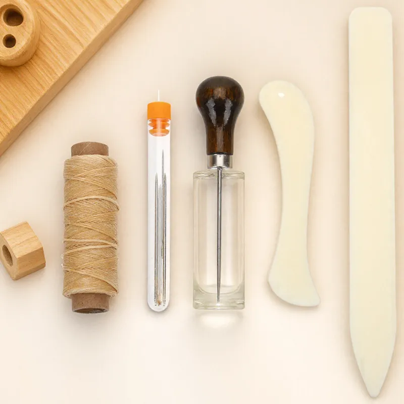 1セットの裁縫道具キット DIYポータブルクラフト用品 軽量 - Bookbinding Supply Kit のレビューと価格
