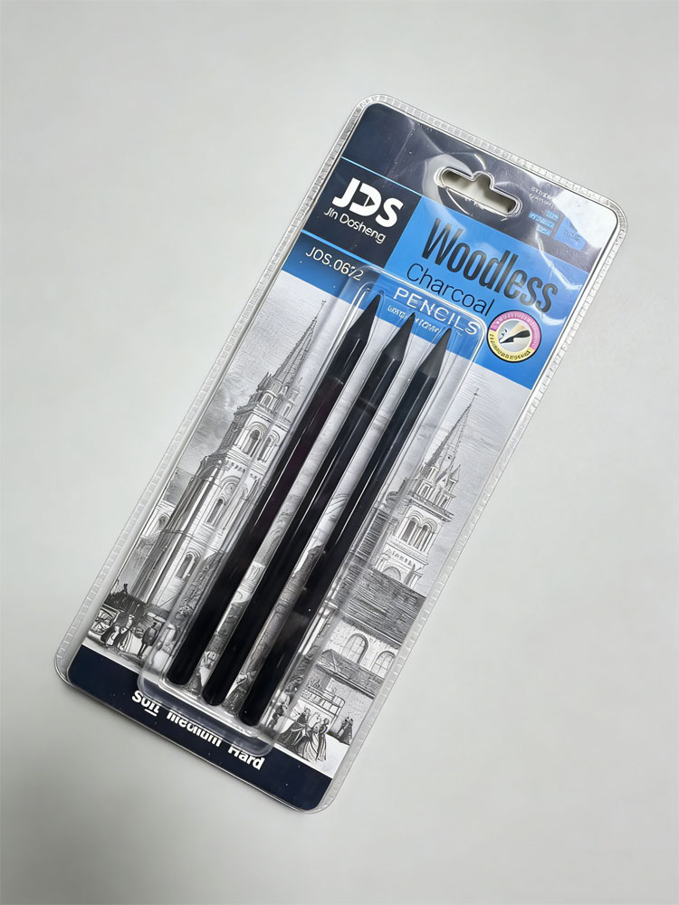 プロ仕様の木製ではない木炭鉛筆3本セット ソフト/ミディアム - Sketching Charcoal Set のレビューと価格